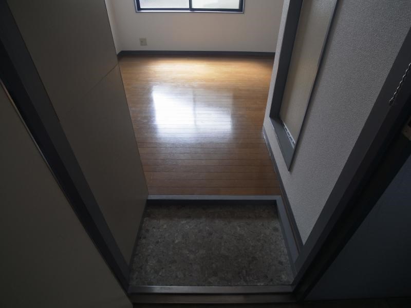 西村マンション 玄関