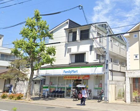 プルーリオン下鴨 コンビニ