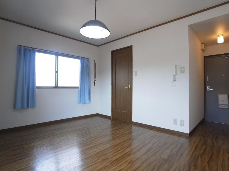 京都府京都市左京区静市市原町93-2 リビング