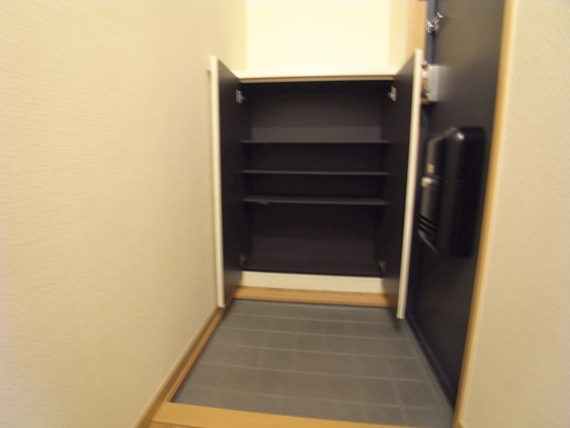 京都府京都市左京区松ケ崎三反長町3-2 玄関