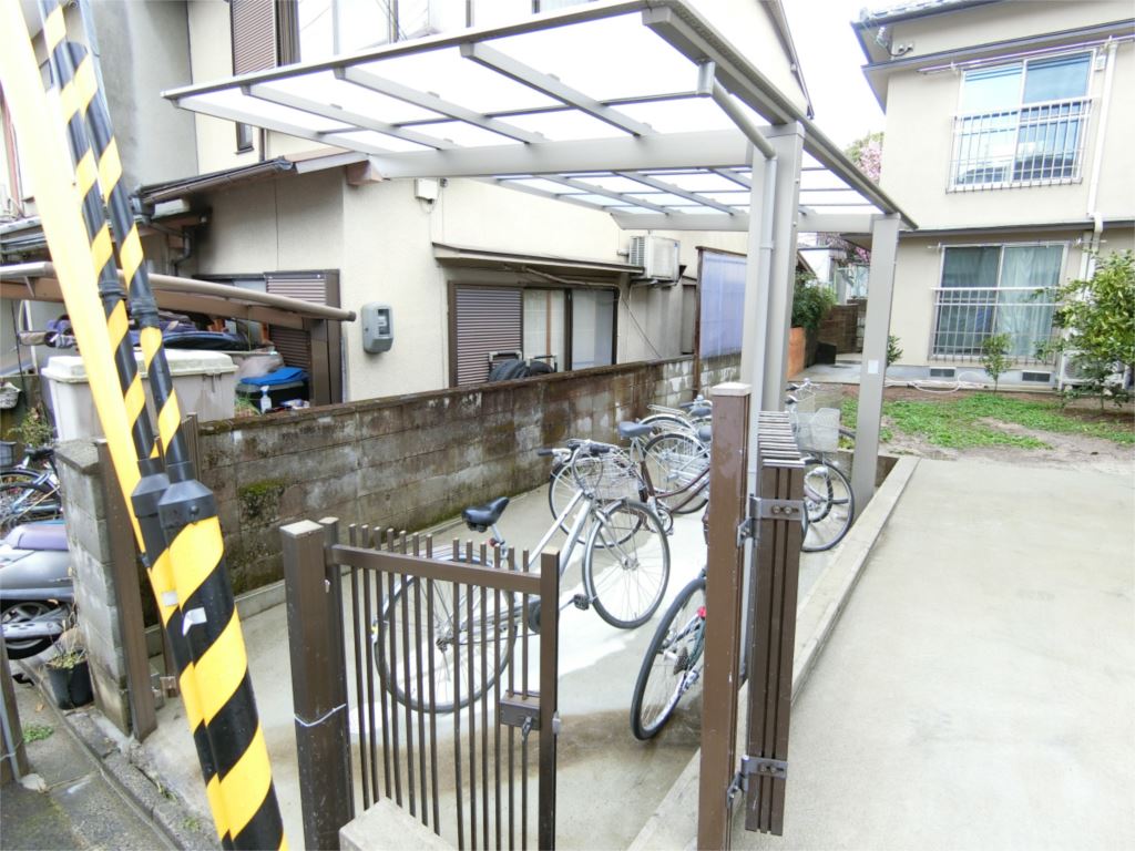 Koga East 駐車場