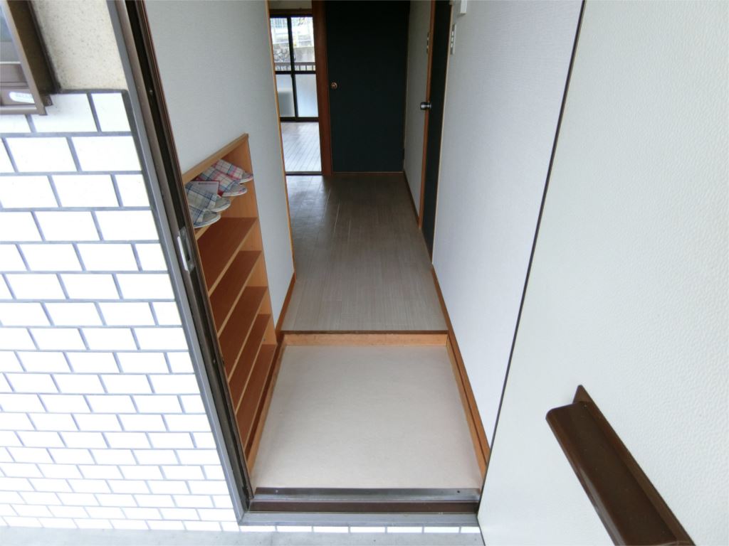 ハイツ滝川 玄関