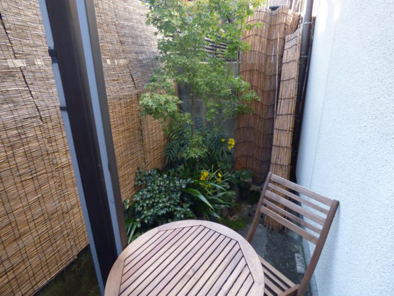 TOST長楽館 庭