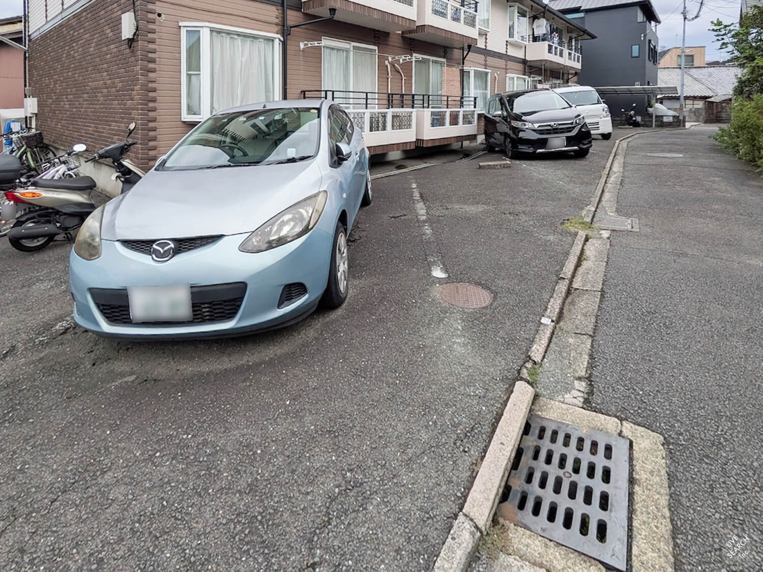 Lアポルテ 駐車場