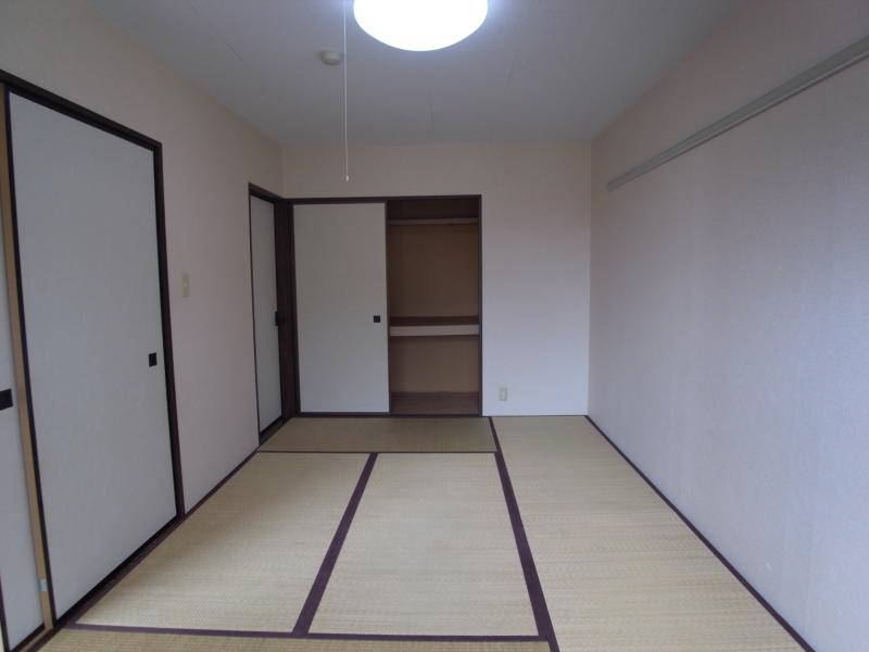アスティオン 収納