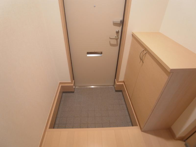 フラッツ２８ 玄関
