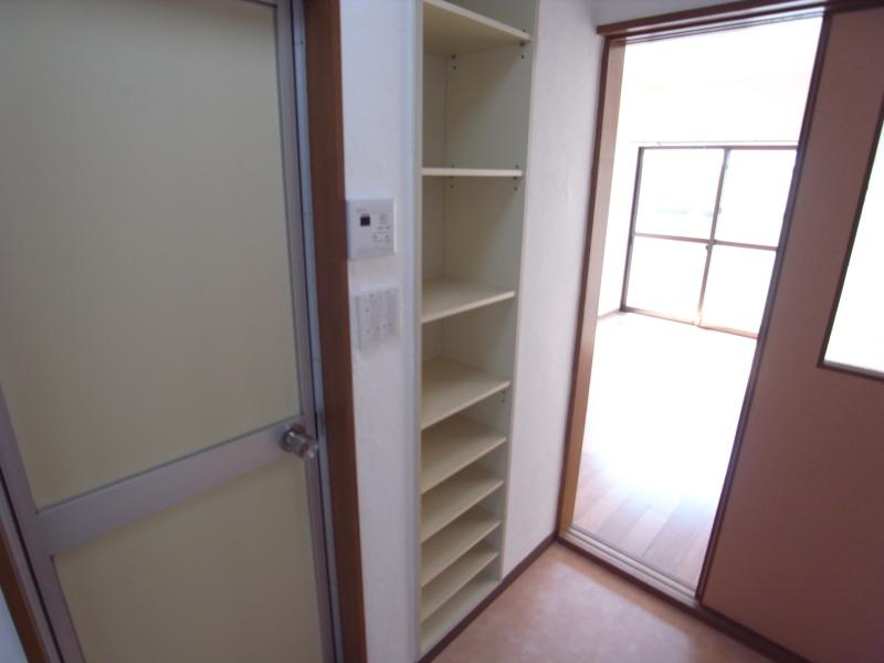 シェアフラット岩倉 収納
