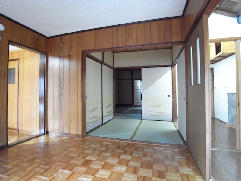 北白川西伊織町貸家(平屋) リビング