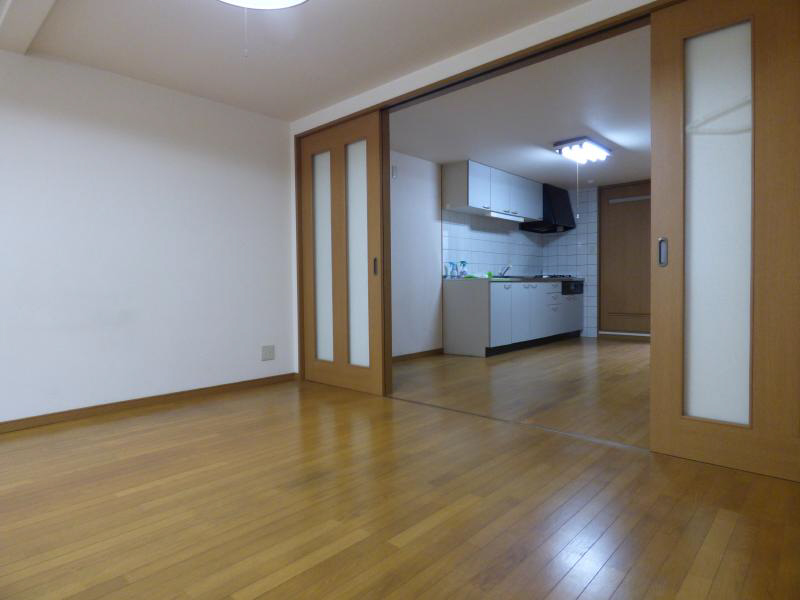 紫野下築山町貸家 リビング