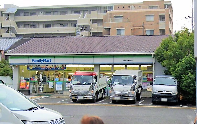 二条シェアハウス コンビニ