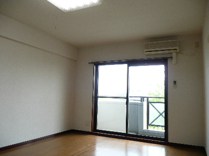 プレミア泉崎 リビング