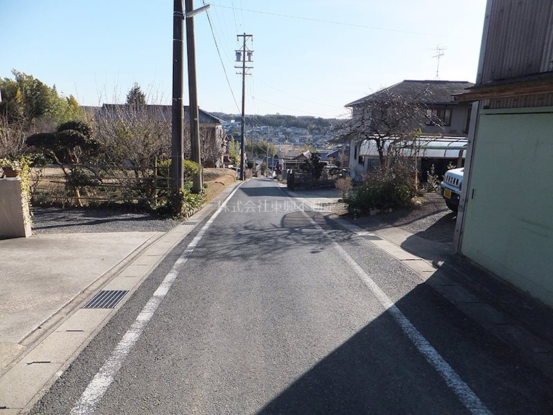 瀬戸市三沢町１丁目　土地 現地写真（前面道路含む現地写真）