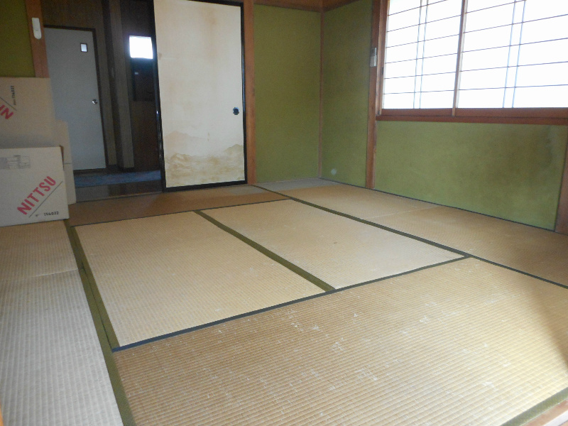 焼津市越後島　中古戸建 内観写真（リビング以外の居室）