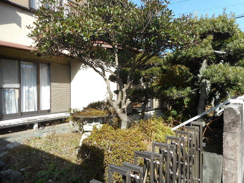 焼津市越後島　中古戸建 現地写真（庭）