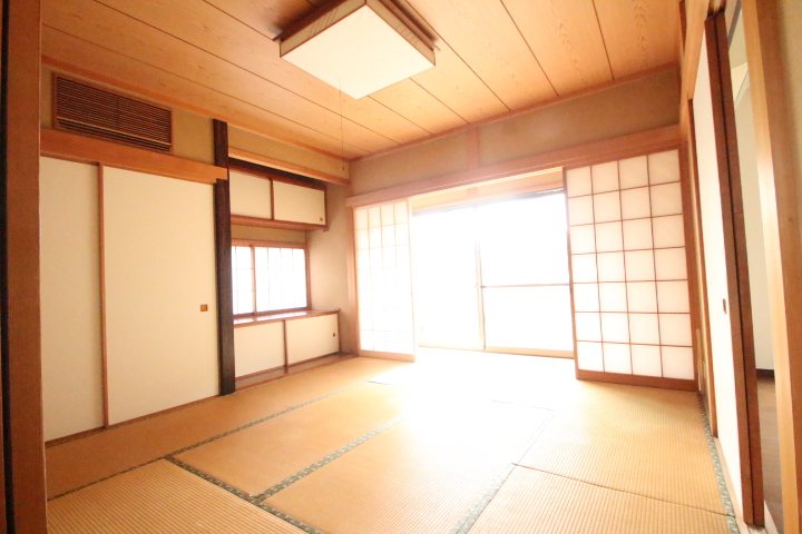 長山5丁目中古戸建 内観写真（リビング以外の居室）