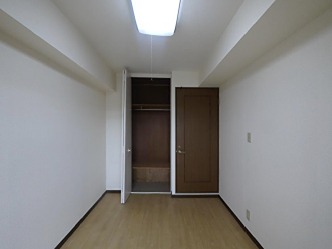仙台八木山スカイマンション 現地写真（玄関）