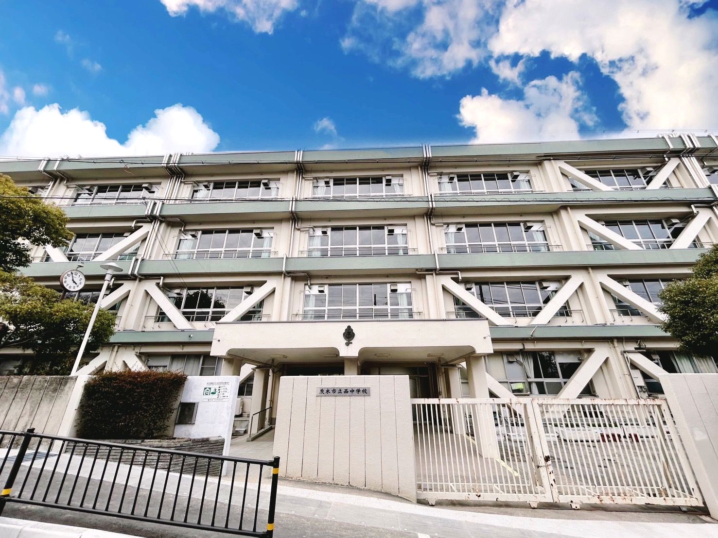 【CASA】メロディーハイム茨木パークアヴェニュー 中学校