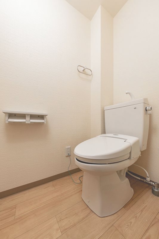 【CASA】サンヴェール高槻4号棟 内観写真（トイレ）