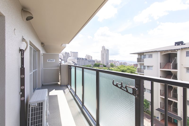 【CASA】サンヴェール高槻4号棟 現地写真（バルコニー）