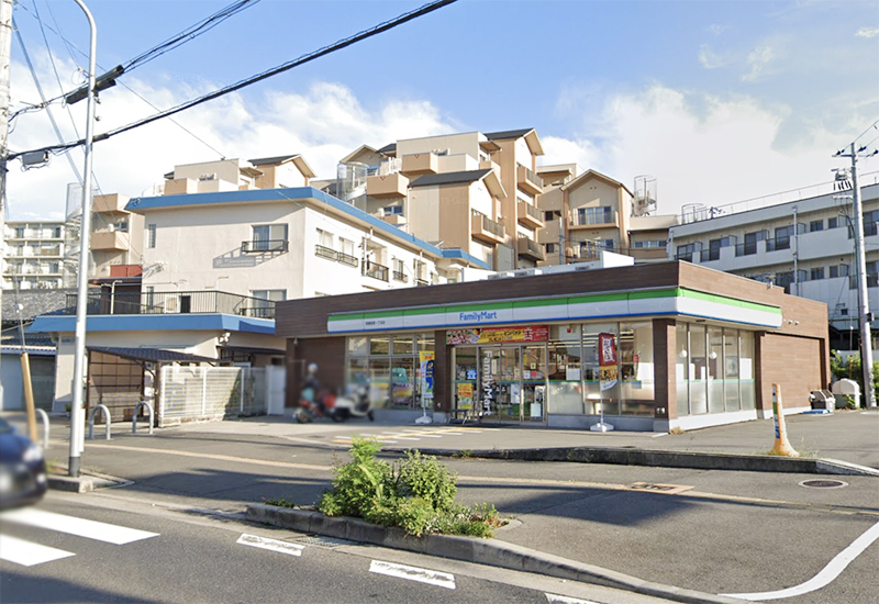 【CASA】サンヴェール高槻4号棟 コンビニ
