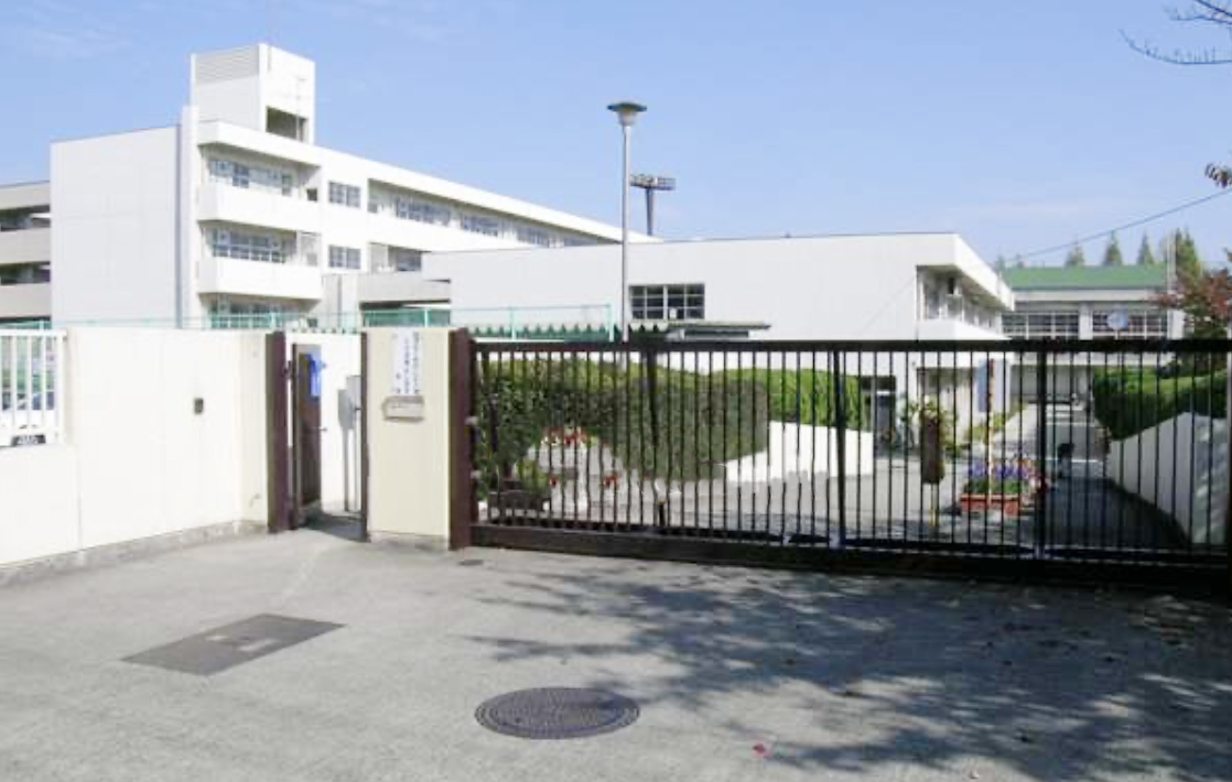 グランドシティダイアパレス吹田ガーデンコート4番館 中学校