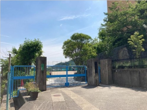 the CASA西宮市苦楽園四番町 中学校