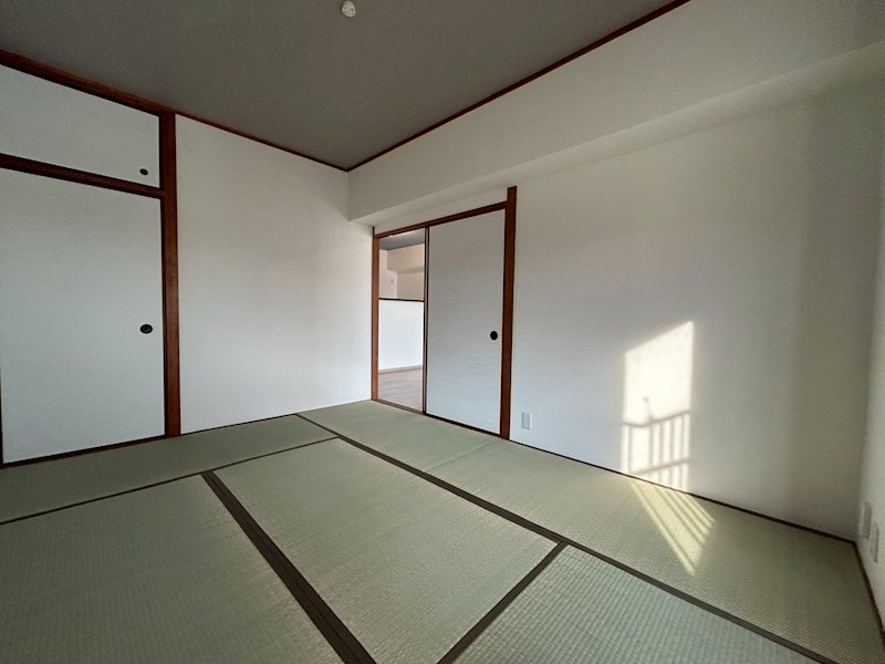 イトーピア向日マンションA棟 内観写真（リビング以外の居室）