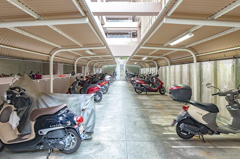 【CASA】アルティプラザ高槻 共用部写真（駐車場）