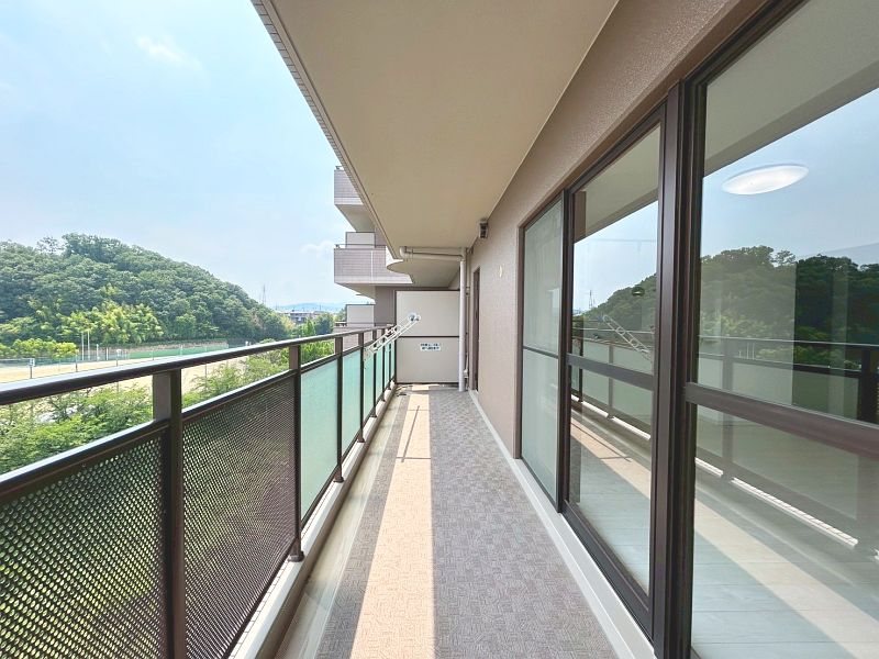 【CASA】アルティプラザ高槻 現地写真（バルコニー）