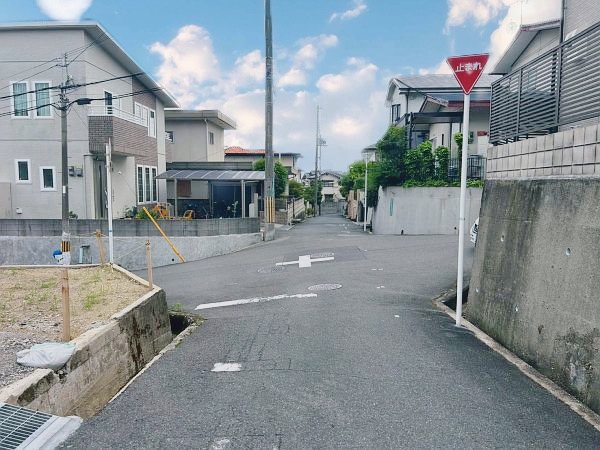 【CASA】高槻市安岡寺町4丁目◆建築条件無売土地◆ 現地写真（前面道路含む現地写真）