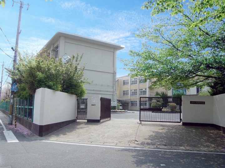 京都市南区久世上久世町 中学校