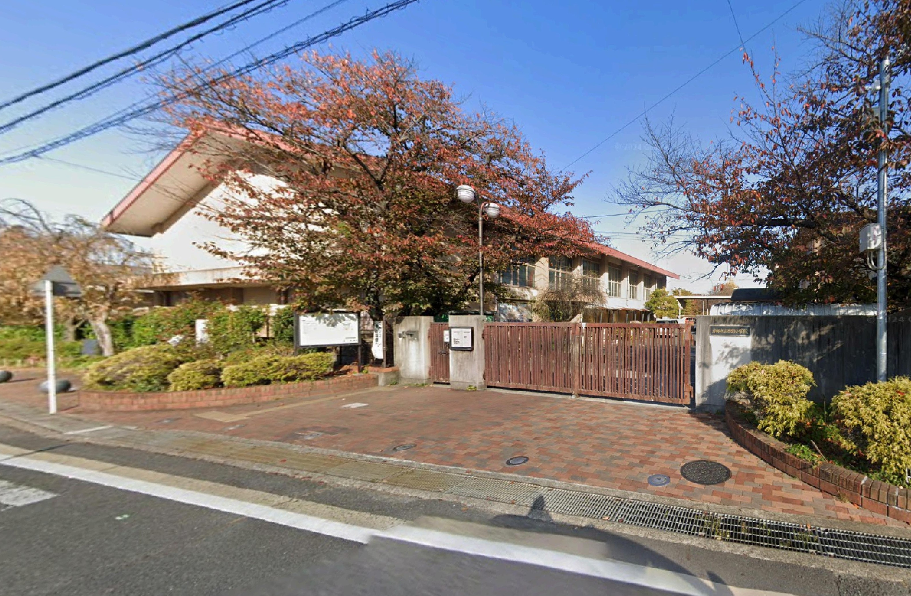 一言寺団地A1棟 小学校