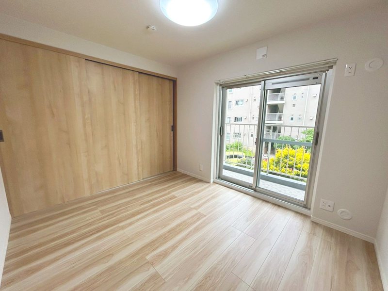 メゾン神足2号棟 内観写真（リビング以外の居室）