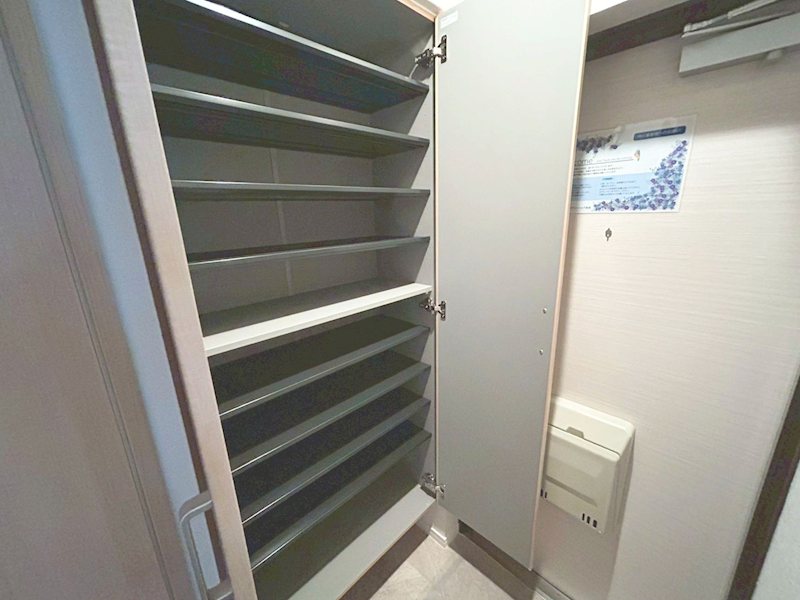 メゾン神足2号棟 内観写真（収納）