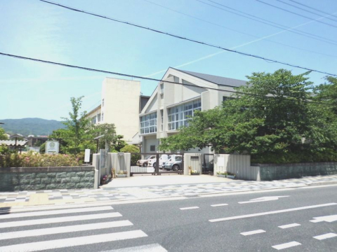 メゾン神足2号棟 小学校