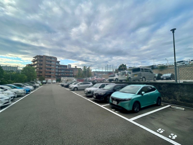 藤和千里ハイタウン 共用部写真（駐車場）