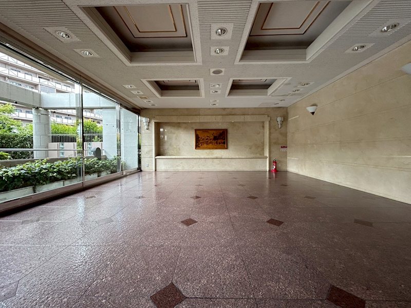 セントポリア北大阪ヴィソン弐番館 共用部写真（ロビー）