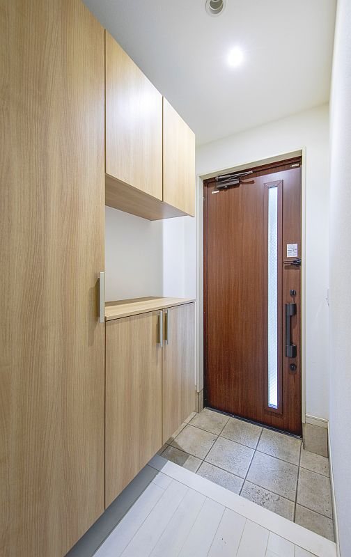 【CASA】茨木市東太田3丁目 現地写真（玄関）