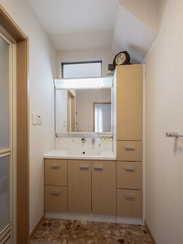 【CASA】 箕面市粟生新家2丁目 内観写真（洗面台・洗面所）