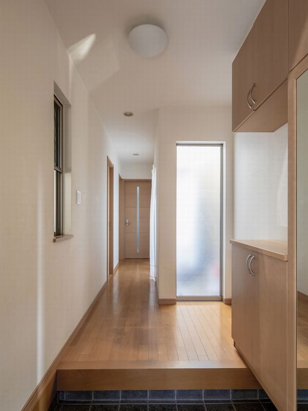 【CASA】 箕面市粟生新家2丁目 現地写真（玄関）