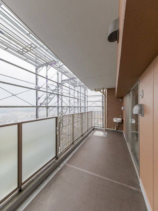 【CASA】 エルグレース彩都箕面C棟 現地写真（バルコニー）