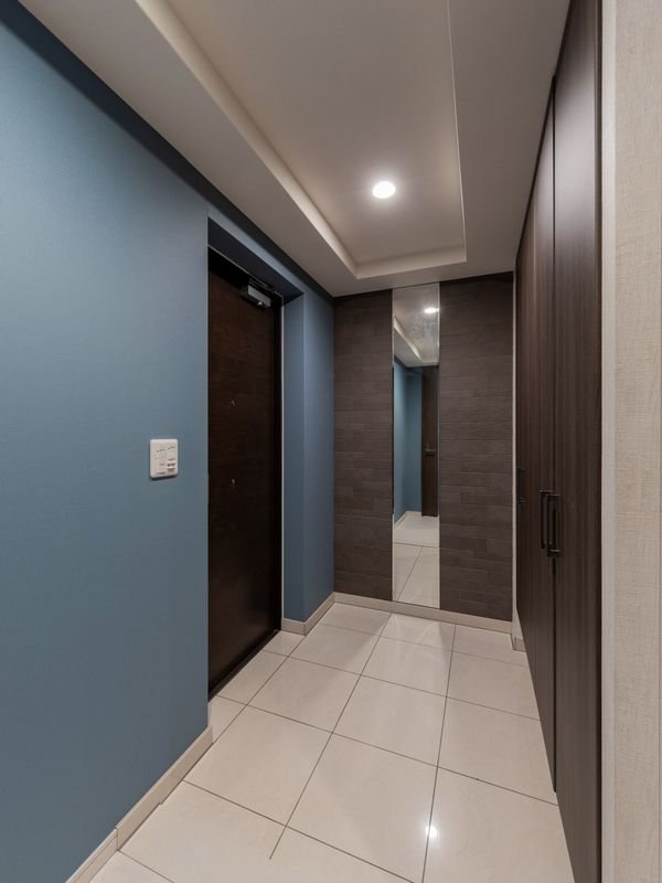 【CASA】 エルグレース彩都箕面C棟 現地写真（玄関）