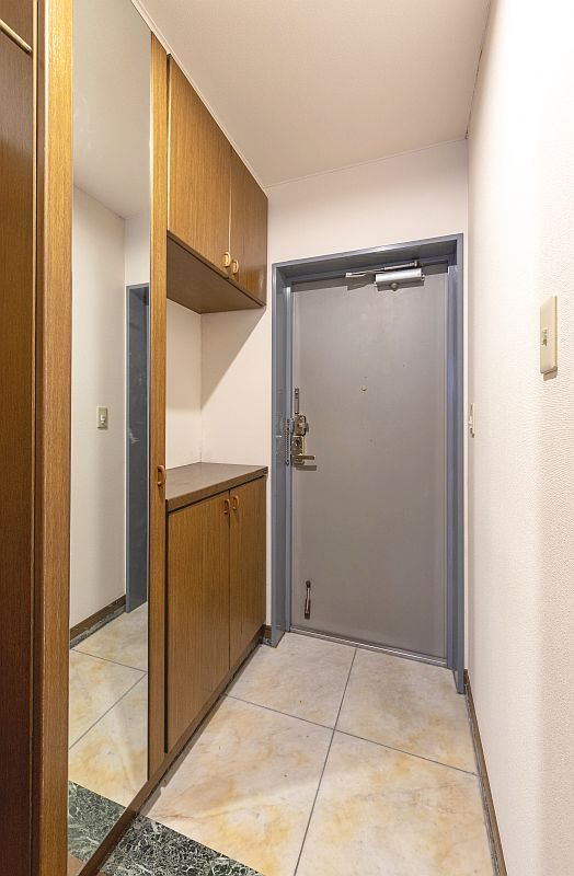 【CASA】ライオンズヒルズ高槻 現地写真（玄関）
