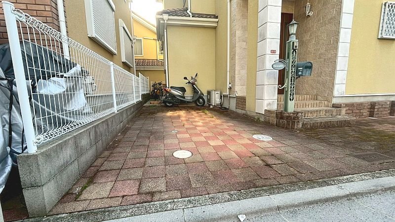 【CASA】高槻市上土室6丁目～レオタウン高槻フォーリア～ 現地写真（駐車場）