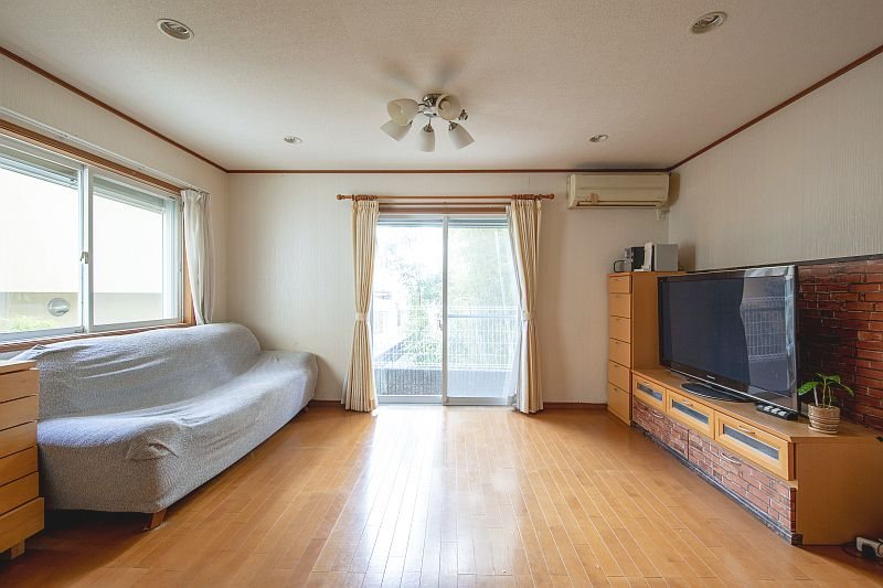 【CASA】高槻市上土室6丁目～レオタウン高槻フォーリア～ 内観写真（リビング）