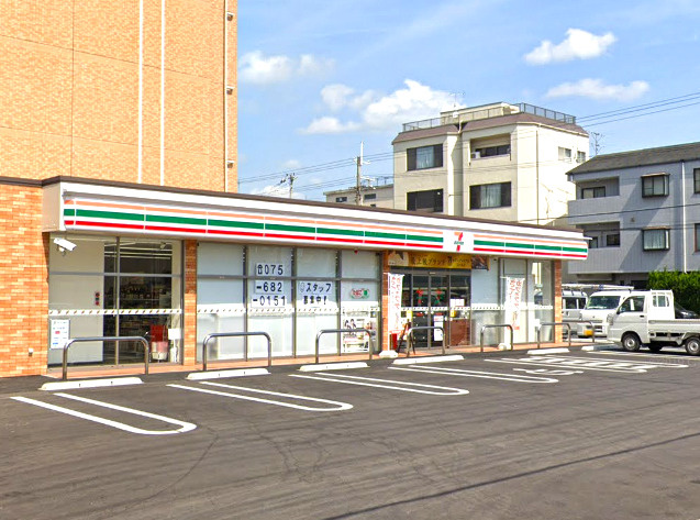 桂川ハイツ5号館 コンビニ