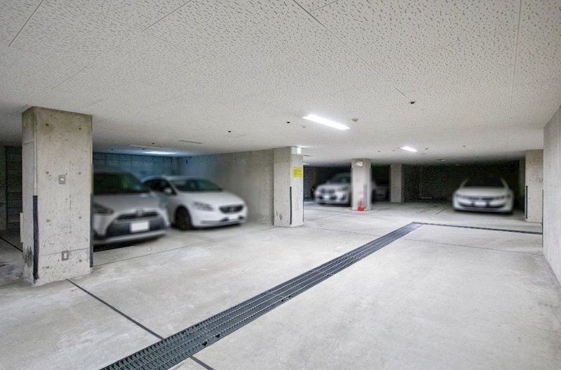 フローラ芦屋フラット 共用部写真（駐車場）