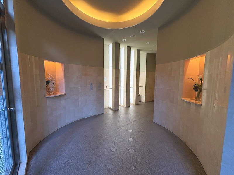 ライオンズマンション宝塚武庫川町 共用部写真（エントランス）