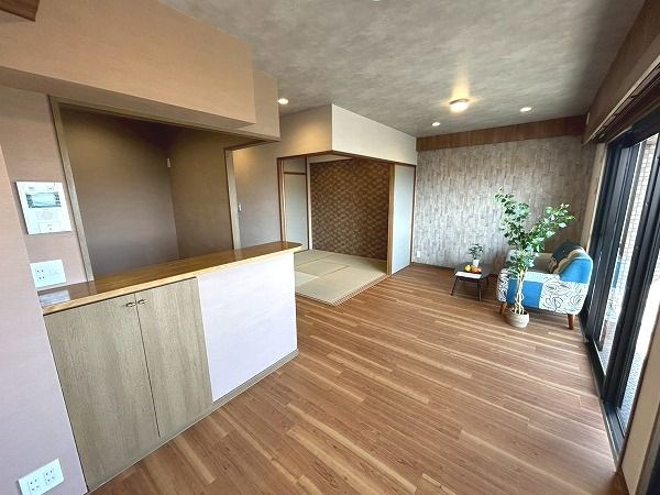 【CASA】ライオンズマンション千里丘ガーデンシティ 内観写真（リビング）