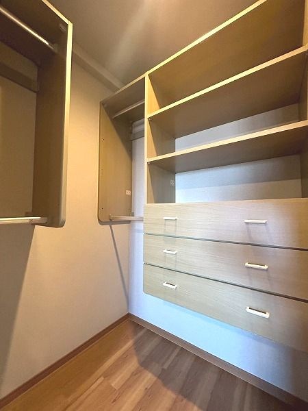 【CASA】ライオンズマンション千里丘ガーデンシティ 内観写真（収納）